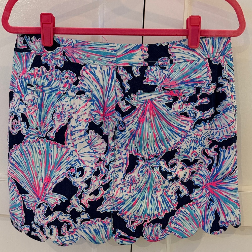 Lilly Pulitzer Women's Vibrant Navy and Pink Colette skort size 8 - Picture 2 of 4